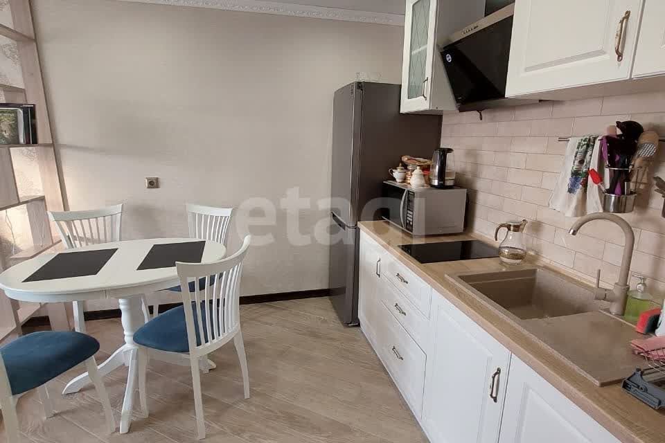 Продаётся 1-комнатная квартира, 37 м²