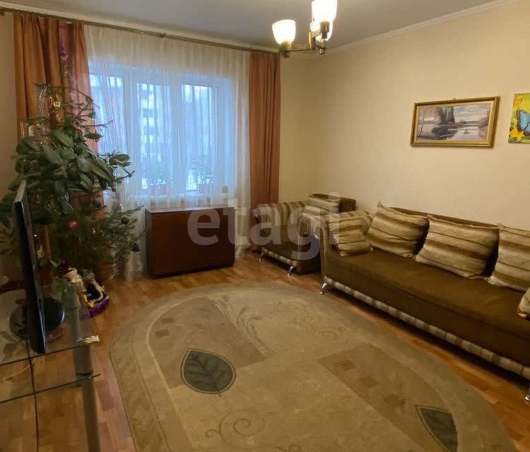 Продаётся 3-комнатная квартира, 75.8 м²