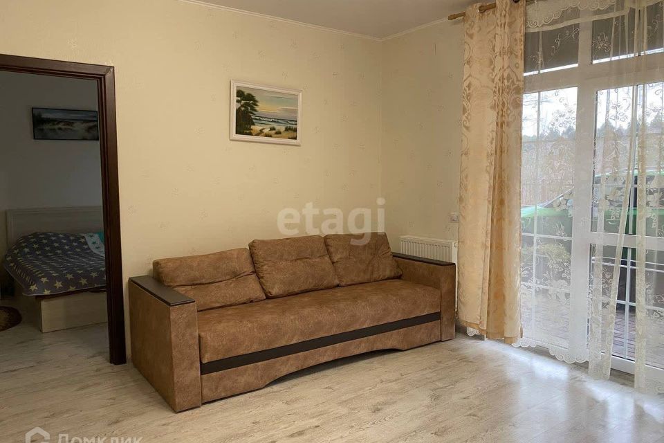 Продаётся 2-комнатная квартира, 67.7 м²