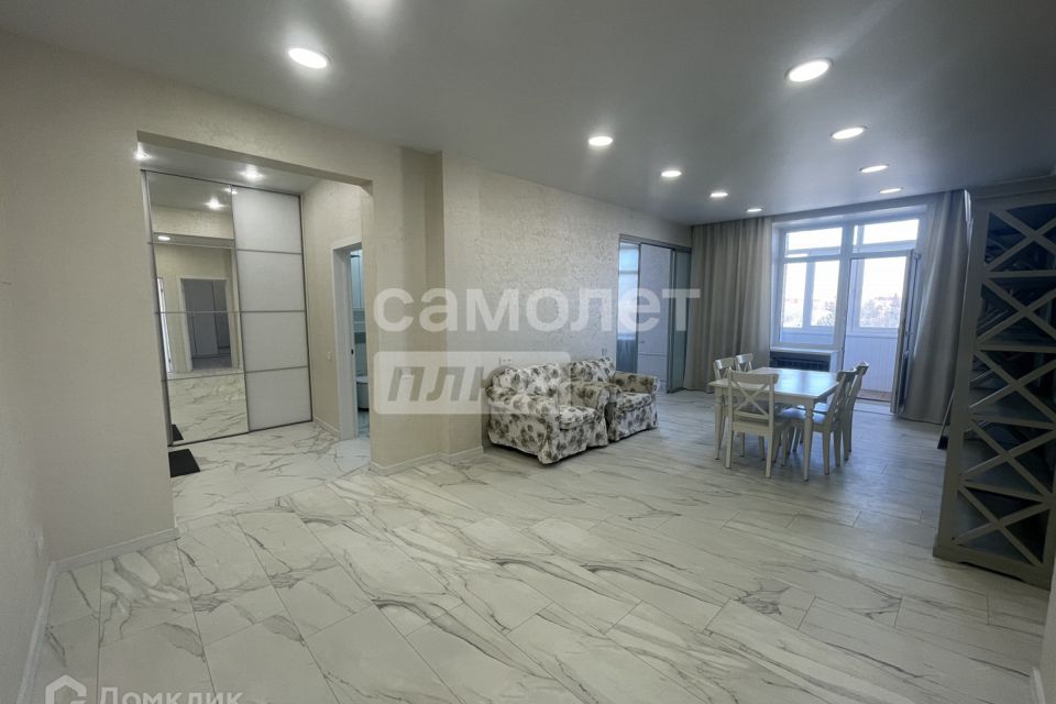 Продаётся 3-комнатная квартира, 82.7 м²