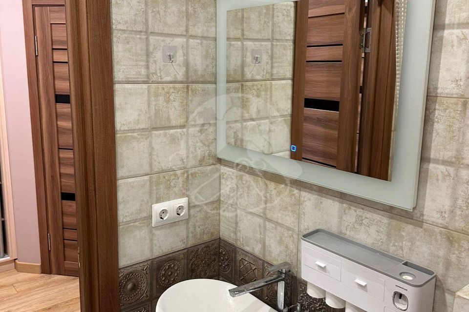 Продаётся 1-комнатная квартира, 42 м²