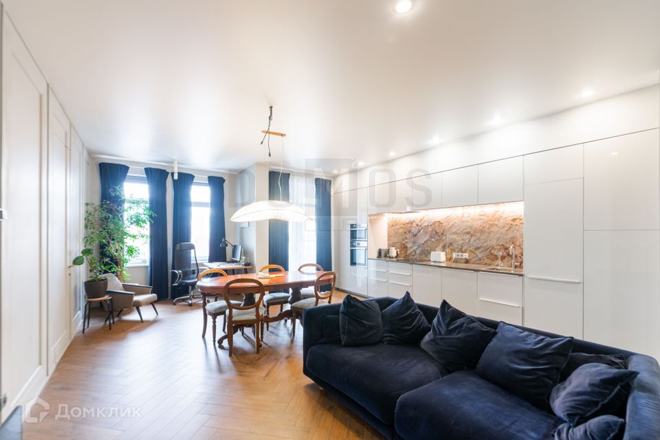Продаётся 2-комнатная квартира, 106.2 м²