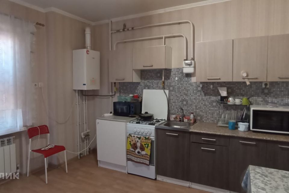 Продаётся 1-комнатная квартира, 42 м²