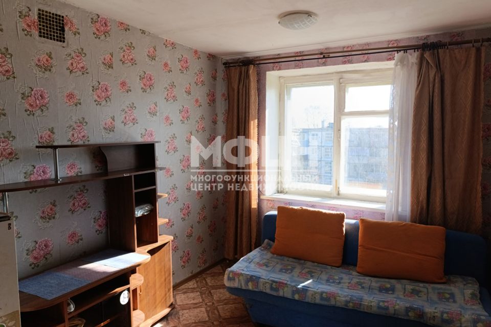 Продаётся комната в 8-комн. квартире, 12 м²
