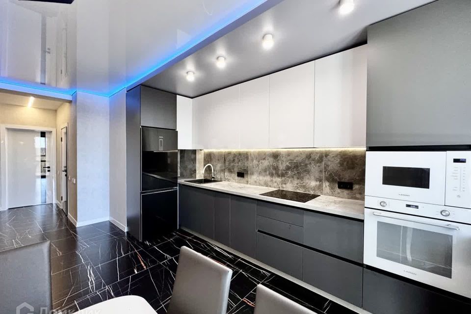 Продаётся 2-комнатная квартира, 66.7 м²