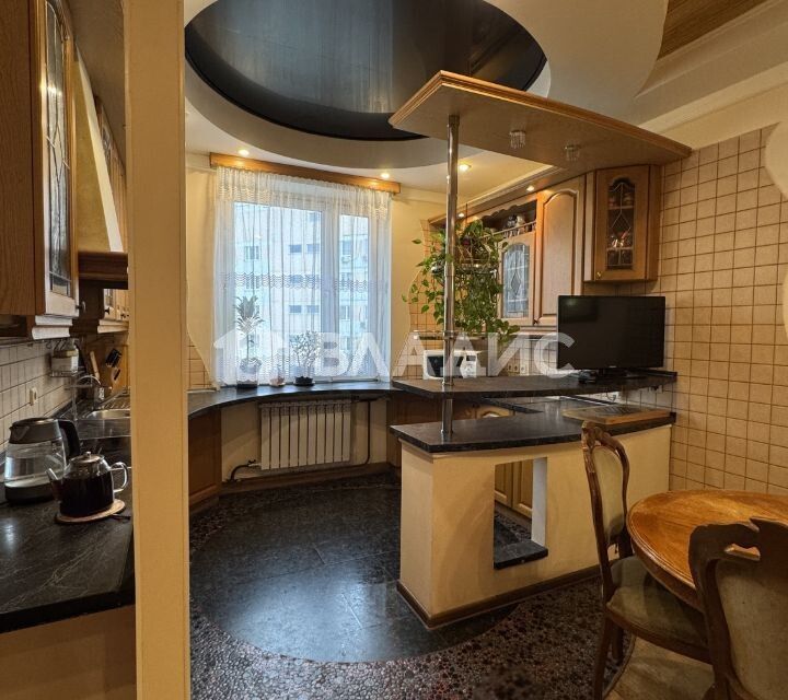 Продаётся 4-комнатная квартира, 124.5 м²