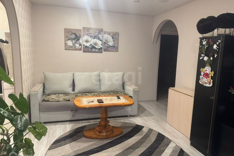 Продаётся 3-комнатная квартира, 58.4 м²
