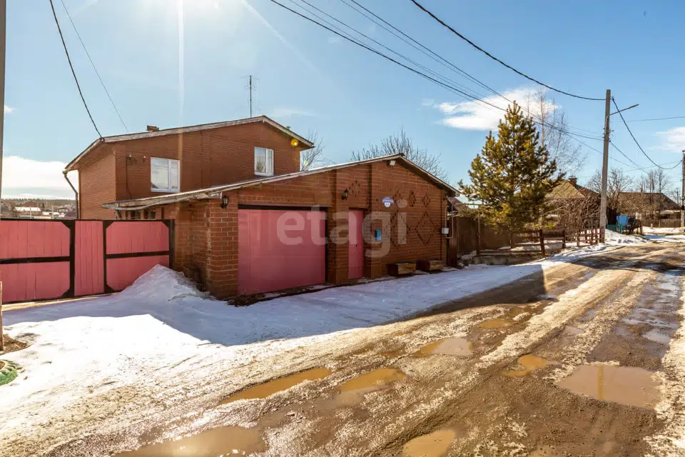 Продаётся 3-этажный дом, 169.4 м²