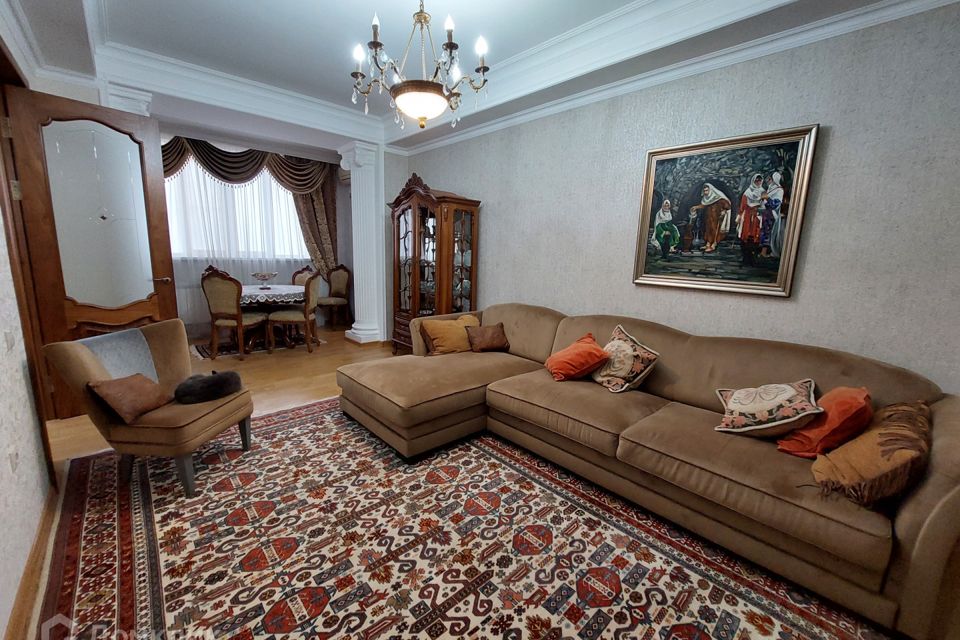 Продаётся 3-комнатная квартира, 100 м²