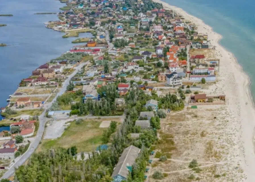 Продаётся 3-этажный дом, 500 м²