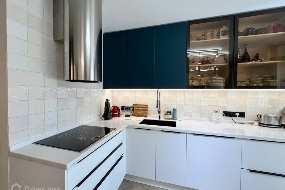 Продаётся 4-комнатная квартира, 93 м²