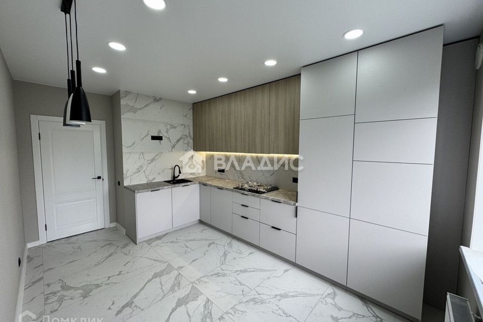 Продаётся 1-комнатная квартира, 43 м²