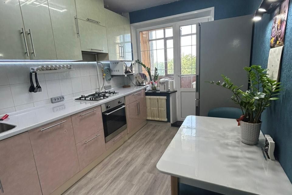 Продаётся 3-комнатная квартира, 67.4 м²