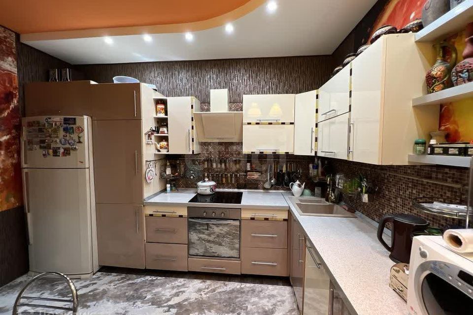 Продаётся 1-комнатная квартира, 46.6 м²