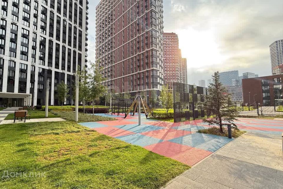 Продаётся 1-комнатная квартира, 43 м²