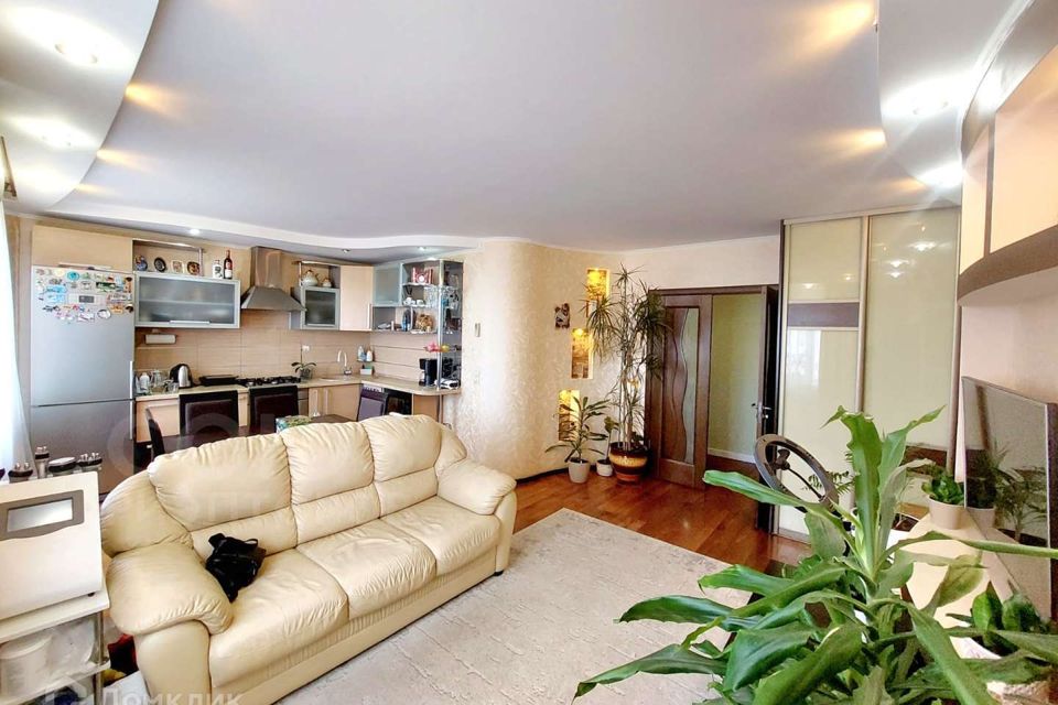 Продаётся 3-комнатная квартира, 65 м²