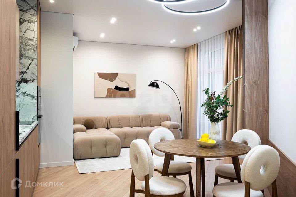 Продаётся 4-комнатная квартира, 104.5 м²