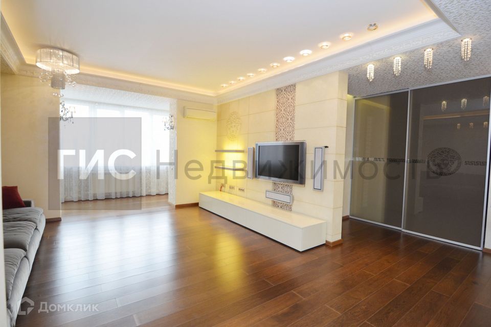 Продаётся 2-комнатная квартира, 129.1 м²