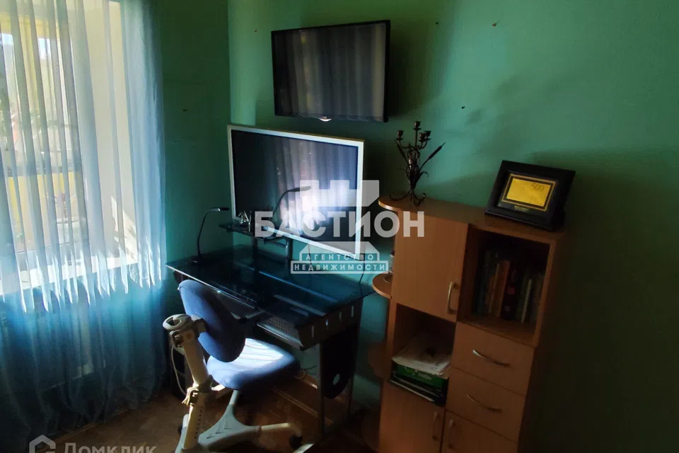 Продаётся 4-комнатная квартира, 99.4 м²