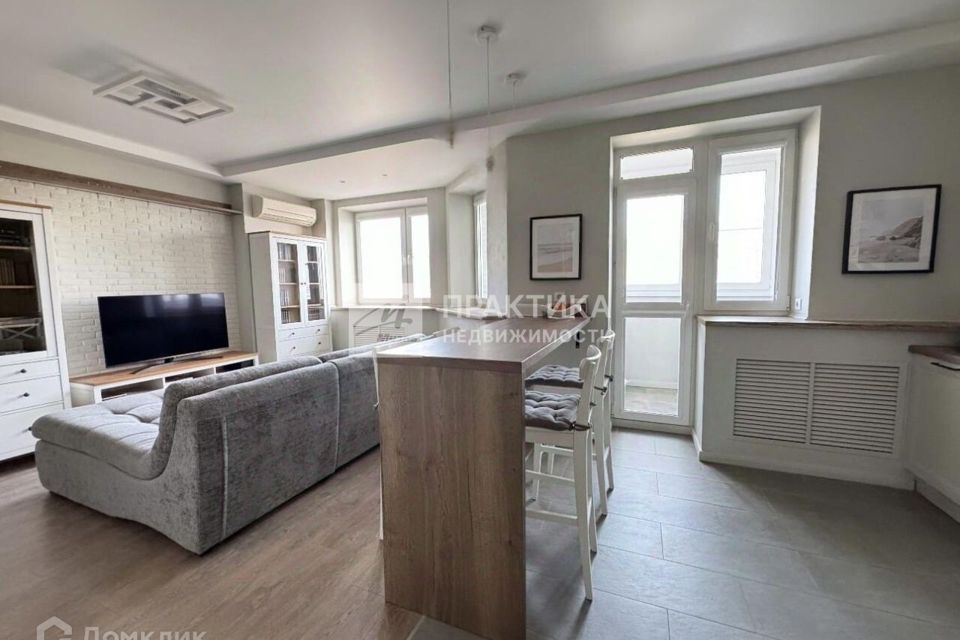 Продаётся 1-комнатная квартира, 46 м²
