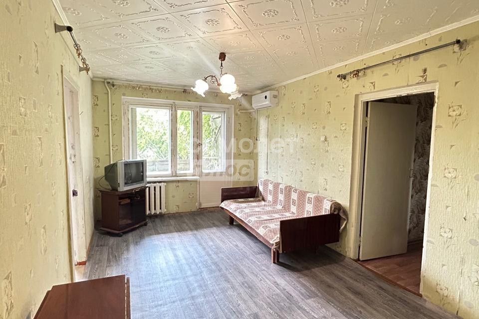 Продаётся 3-комнатная квартира, 57.7 м²