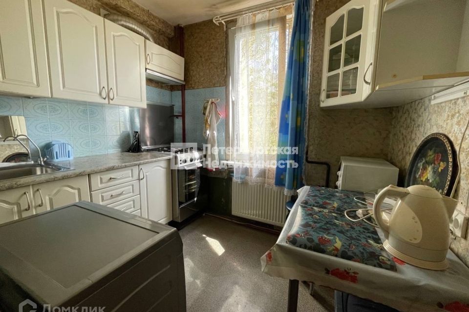 Сдаётся 4-комнатная квартира, 49 м²
