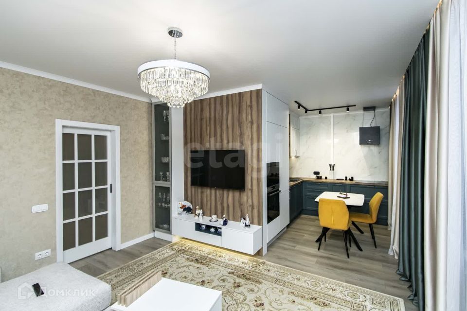 Сдаётся 2-комнатная квартира, 80.6 м²