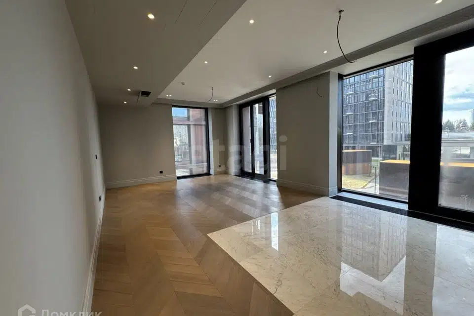 Продаётся 3-комнатная квартира, 102 м²