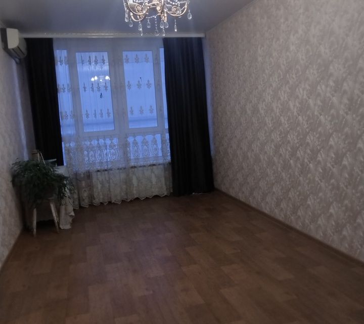 Продаётся 1-комнатная квартира, 42 м²