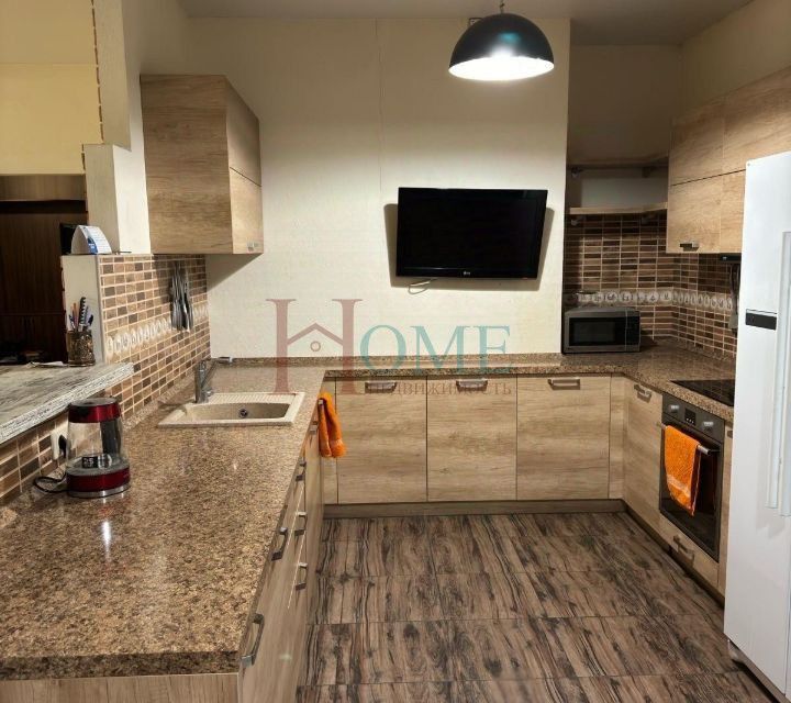 Сдаётся 3-комнатная квартира, 100 м²