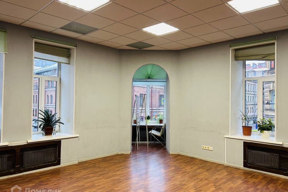 Продаётся 8-комнатная квартира, 282.5 м²