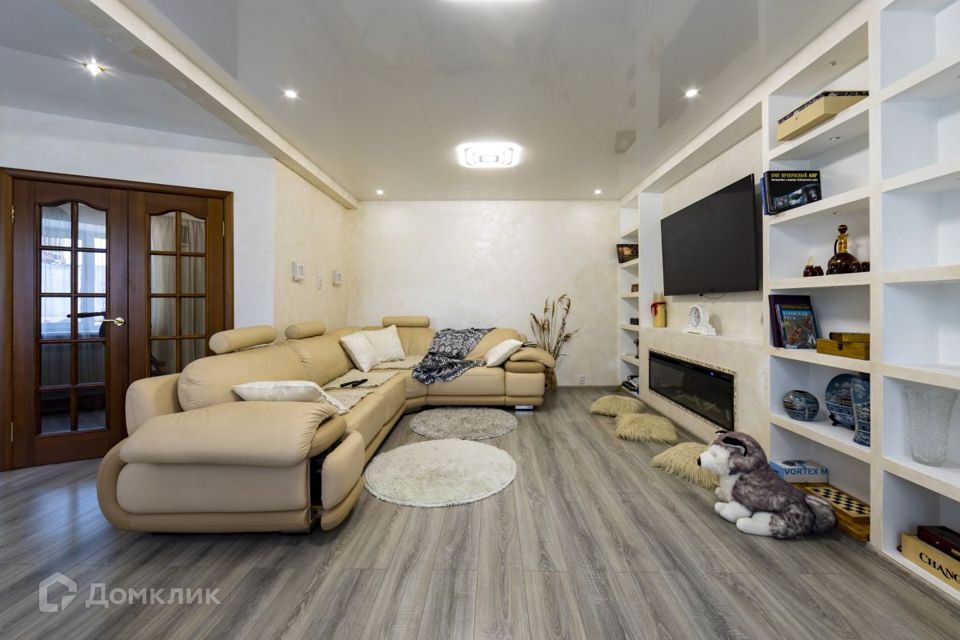 Продаётся 3-комнатная квартира, 103.7 м²