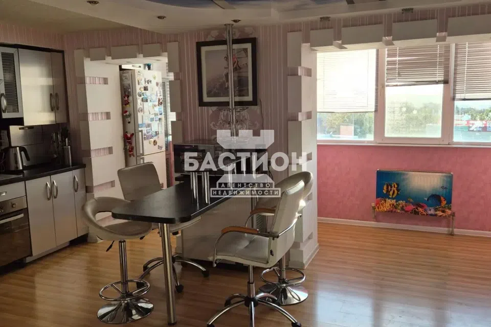 Продаётся 3-комнатная квартира, 60.9 м²