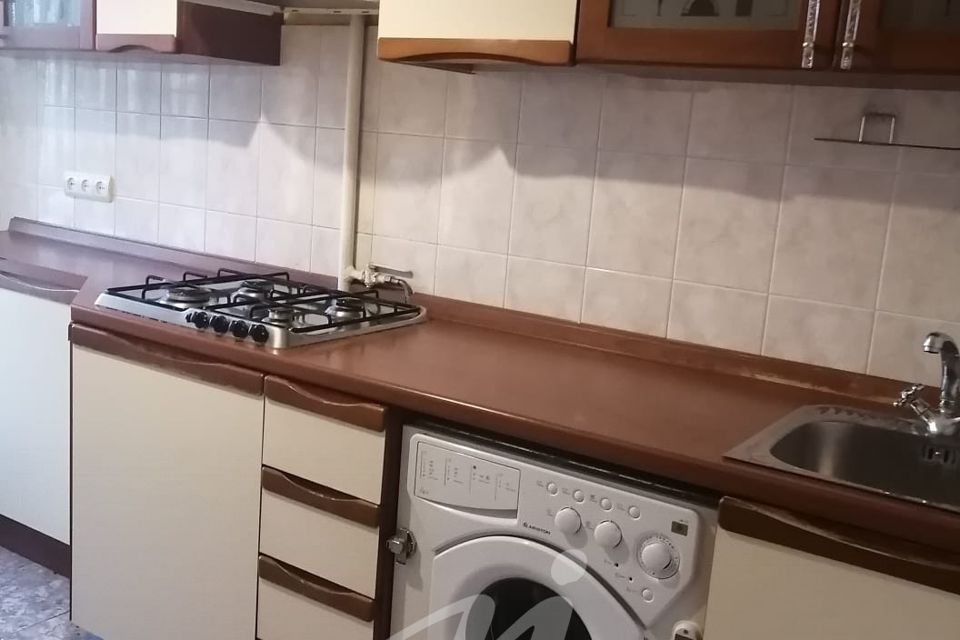 Сдаётся 1-комнатная квартира, 35 м²