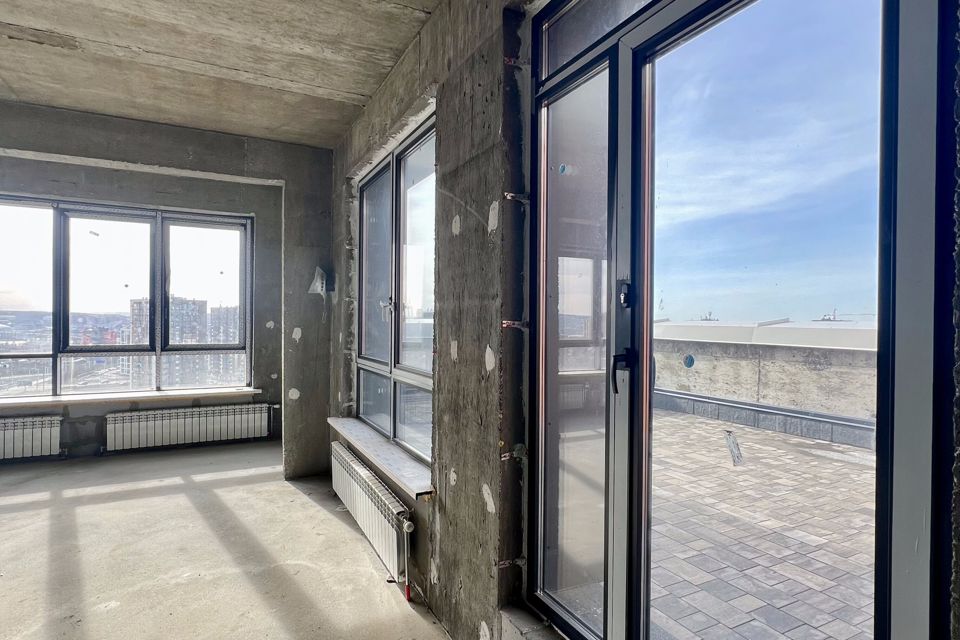 Продаётся 3-комнатная квартира, 157 м²