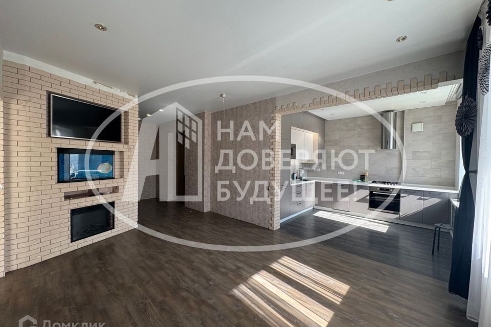 Продаётся 4-комнатная квартира, 93.6 м²