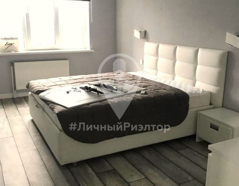 Продаётся 1-комнатная квартира, 41.72 м²