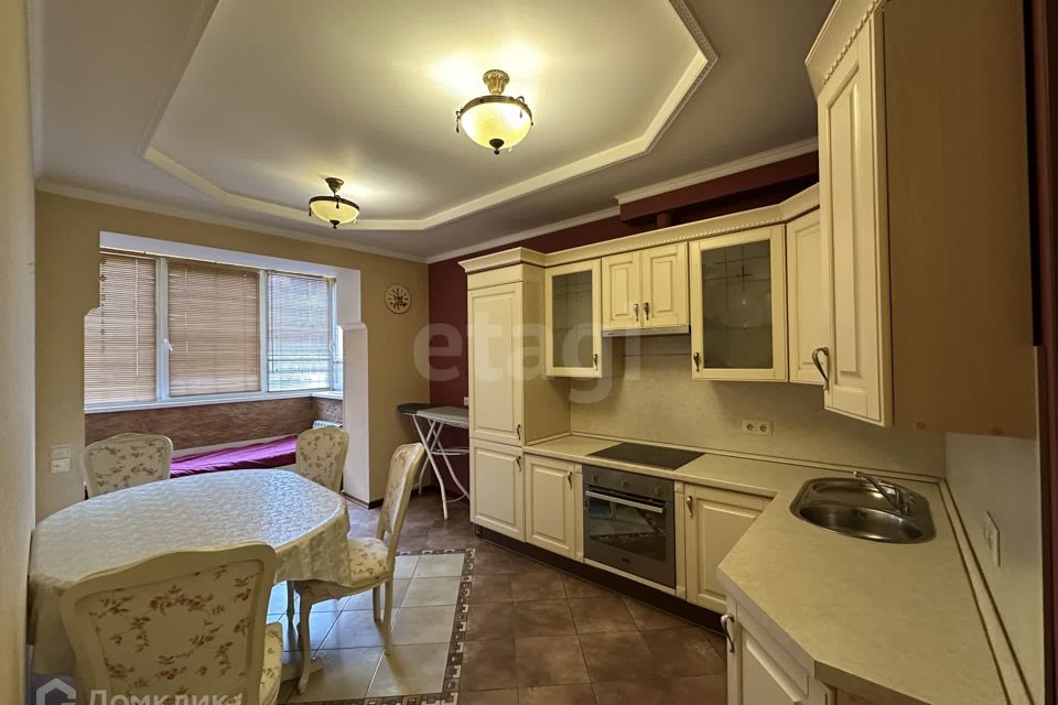 Продаётся 1-комнатная квартира, 56.1 м²