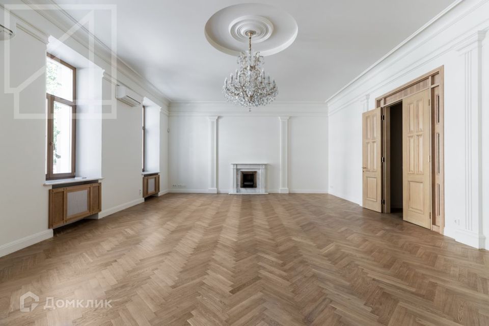 Сдаётся 5-комнатная квартира, 219 м²