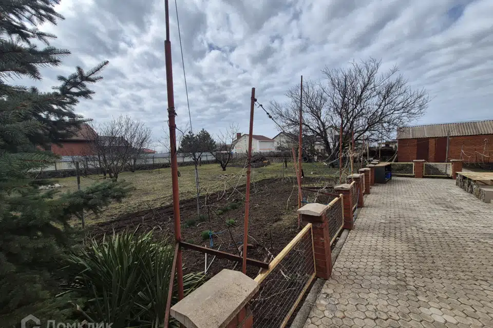 Продаётся 3-этажный дом, 260 м²