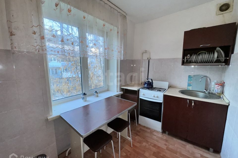 Продаётся 3-комнатная квартира, 56.4 м²