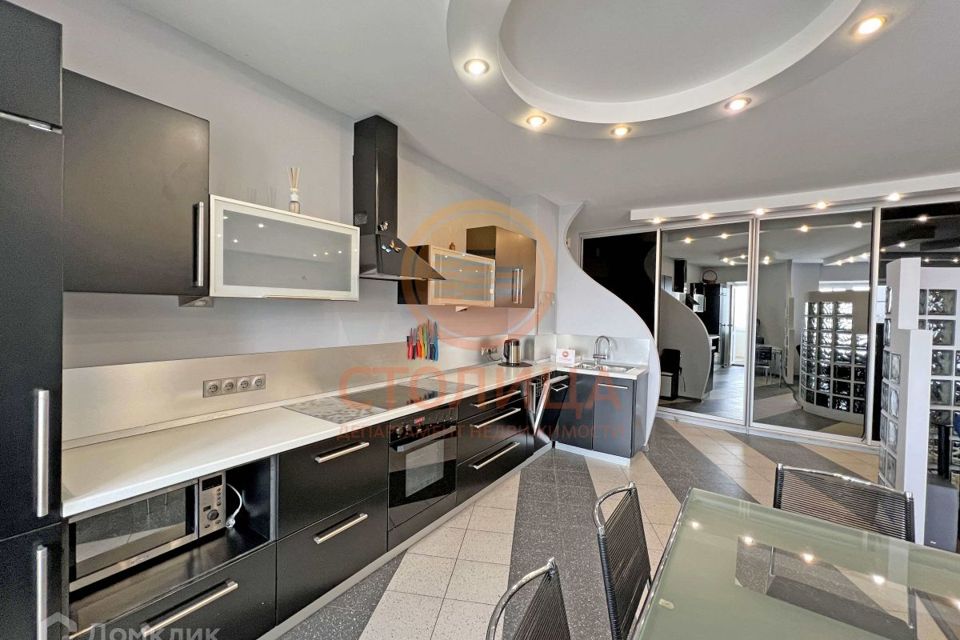 Сдаётся 3-комнатная квартира, 97 м²