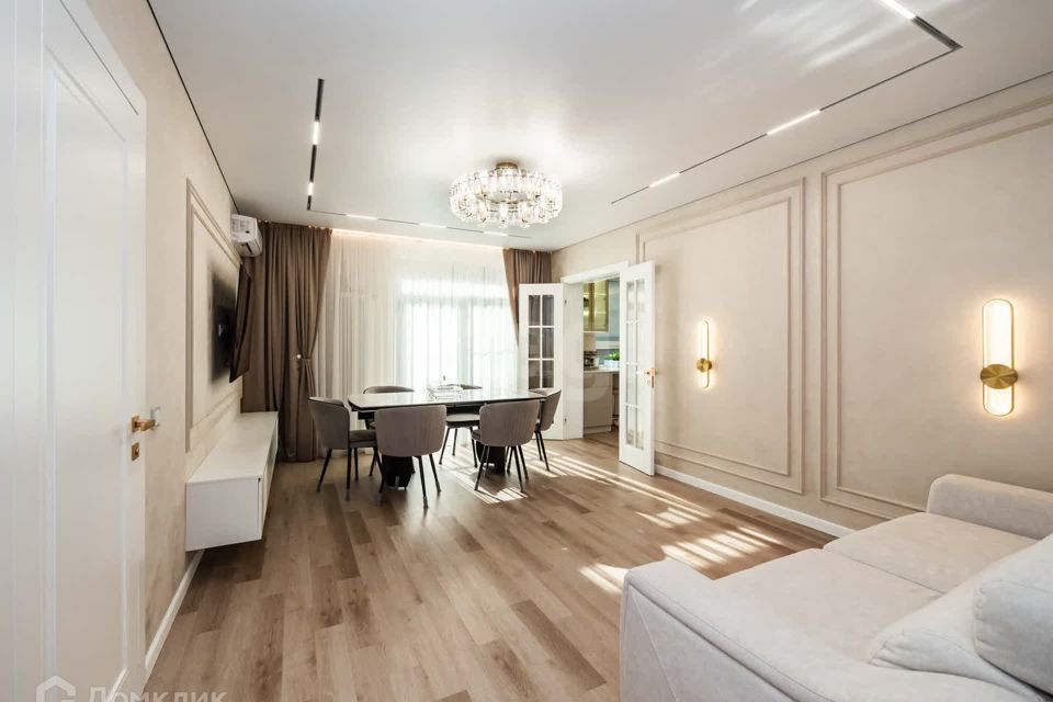 Продаётся 4-комнатная квартира, 108 м²