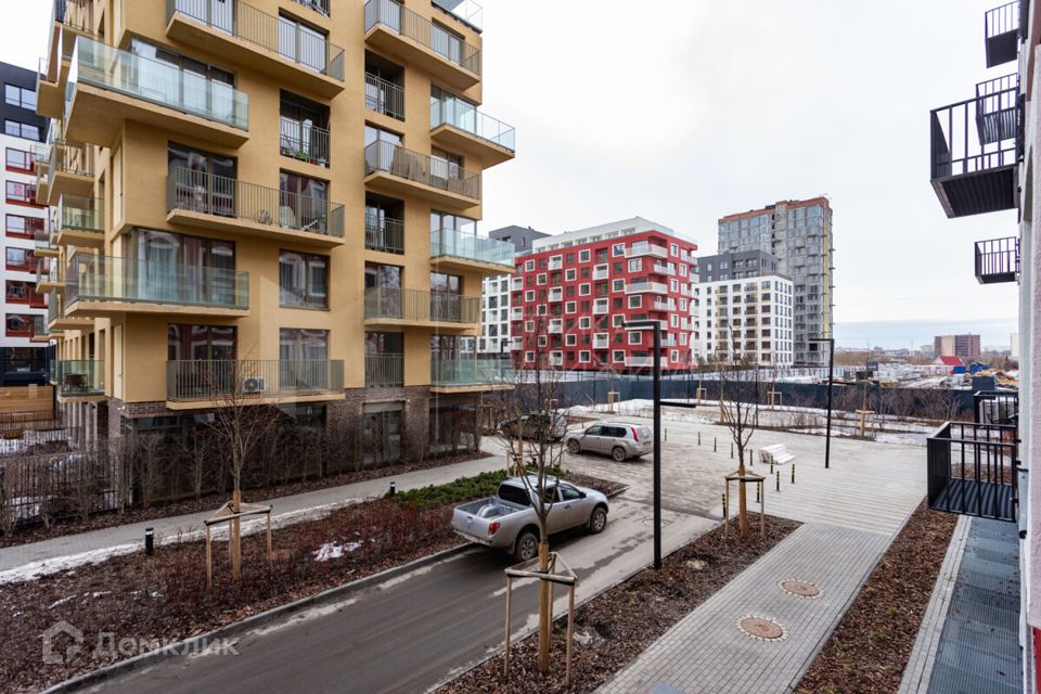 Продаётся 4-комнатная квартира, 163 м²