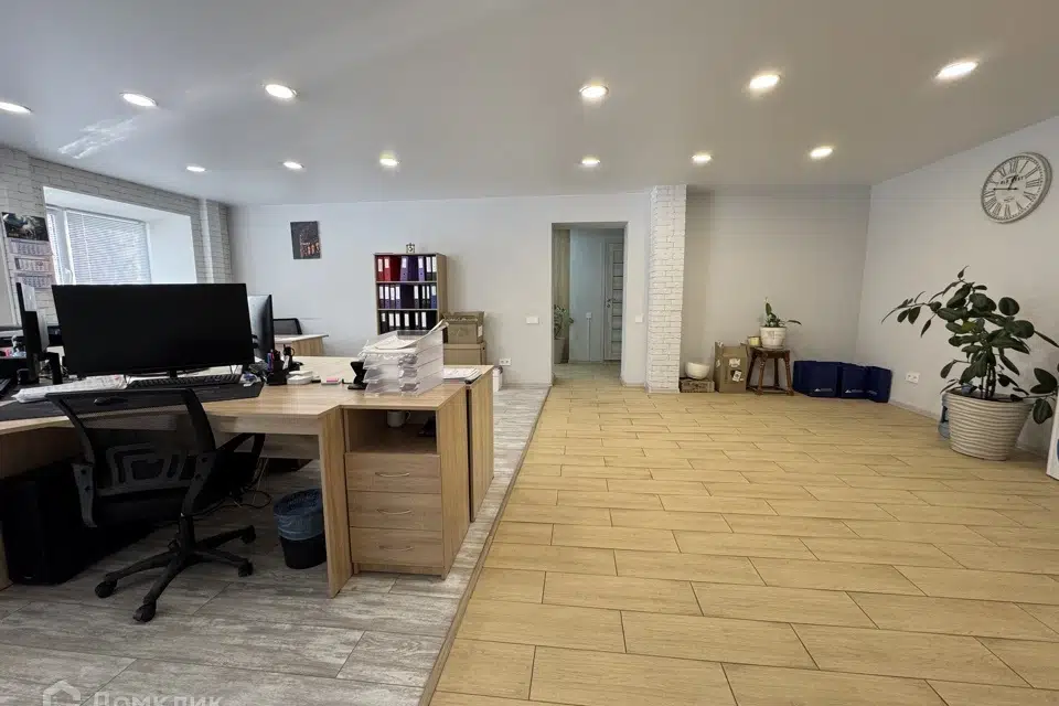 Продаётся офис, 77 м²