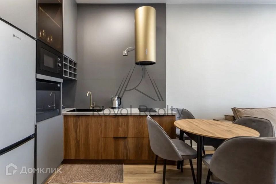 Сдаётся 2-комнатная квартира, 92 м²