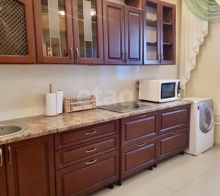 Продаётся 1-комнатная квартира, 49.6 м²