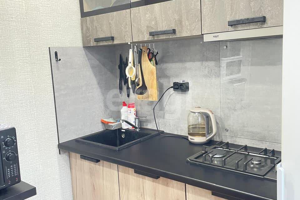 Продаётся 3-комнатная квартира, 57.7 м²
