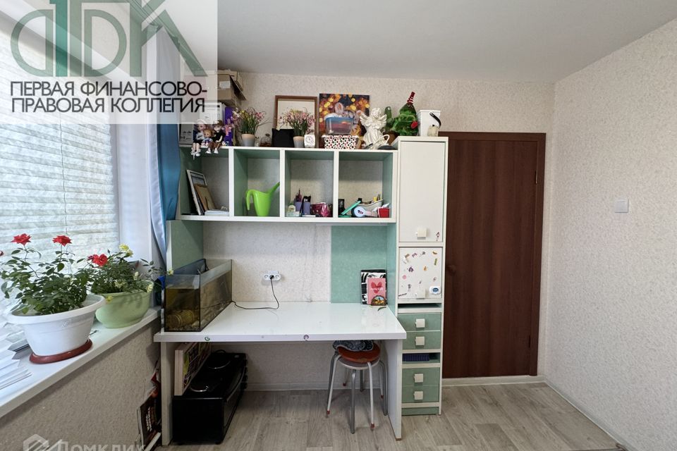 Продаётся 4-комнатная квартира, 61.3 м²