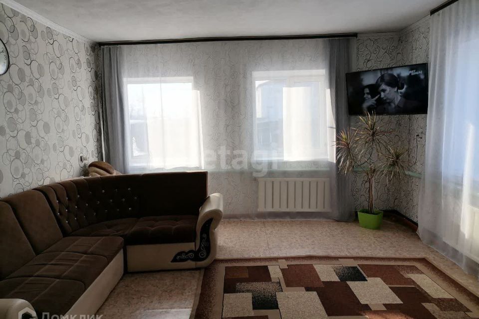 Продаётся 3-комнатная квартира, 98 м²
